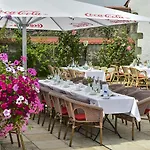 Schloss Hotel 3*