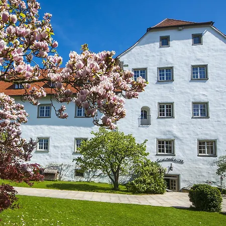 Schloss فندق 3*