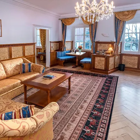 Schloss 3* Wasserburg