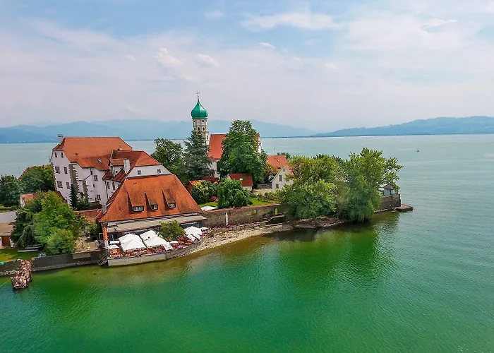 Schloss Hotel 3*