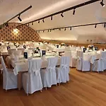 Hotel Schloss 3*