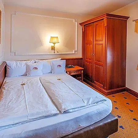 Schloss Hotel 3*