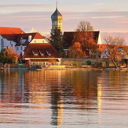 Schloss Wasserburg am Bodensee