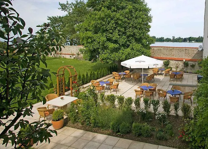 Hotel Schloss 3*